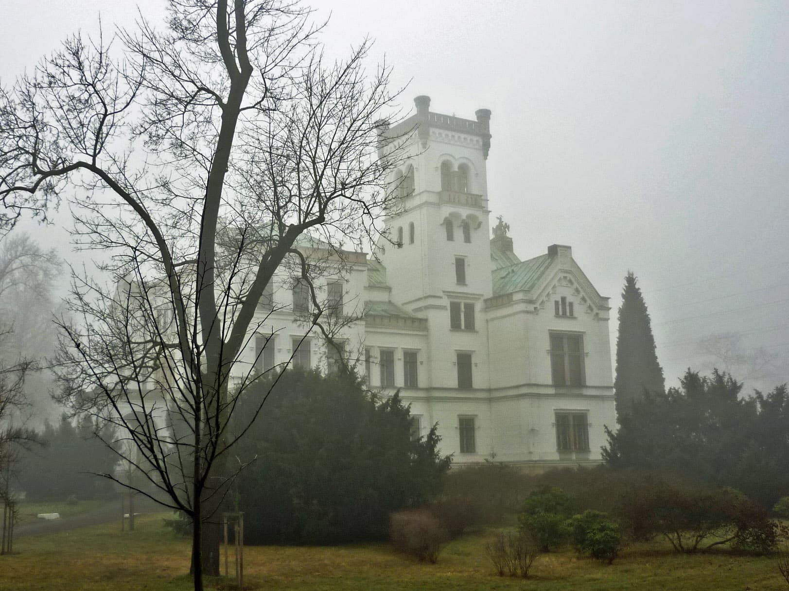 Zámek Trmice – novogotický zámek z 19. století